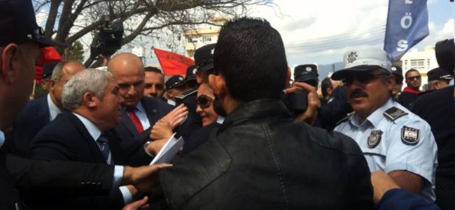 Polis müdahale etti, Başbakan ENGELLEDİ