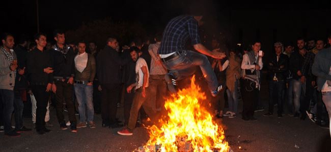 DAÜ’lü öğrenciler Newroz’u kutladı…