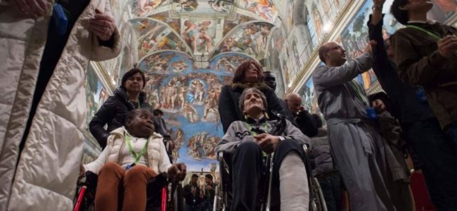 Vatikan Müzelerini evsizlere açtı