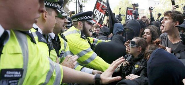 İngilterede seçim protesto edildi