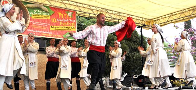 GİRSAD Halk Dansları Ekibi göz doldurdu