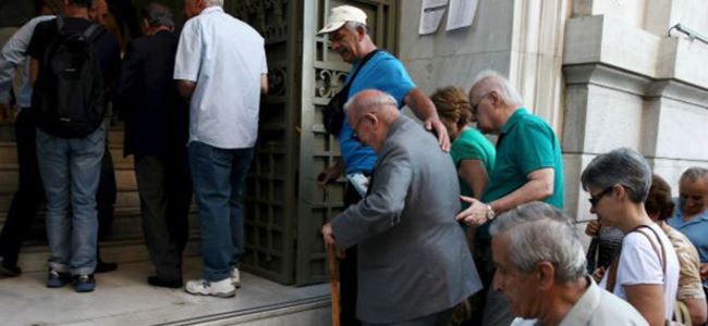 Yunanistan bankaları yeniden açıldı