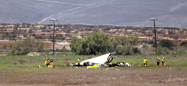 İki uçak havada çarpıştı, 4 kişi öldü