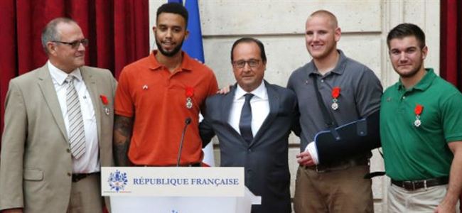 Fransadan kahraman yolculara onur nişanı