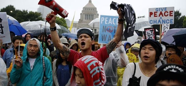 Japon halkı ‘savaş yasaları’na karşı sokağa döküldü
