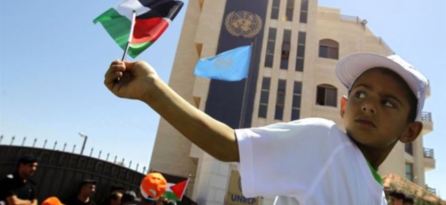 Filistin bayrağı BMye asılıyor