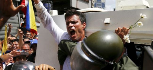 Venezuelada muhalif lidere hapis cezası