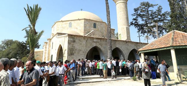 Hala Sultan Tekkesi’ne toplu ziyaret
