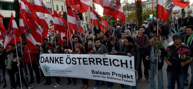 Mültecilerden Teşekkür yürüyüşü