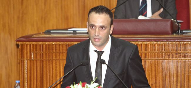 Çeler: “Kedi ve köpekler gümrük depolarında bekletiliyor”