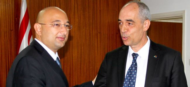 Özgür, görevini Başoğlu’ndan devraldı