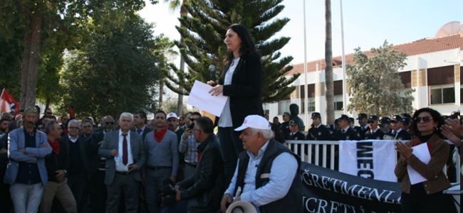 Sendikalar Meclis önünde eylem yaptı