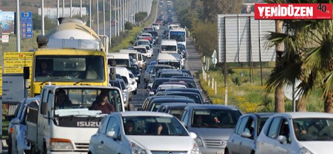 Polis trafik kontrollerini sürdürüyor