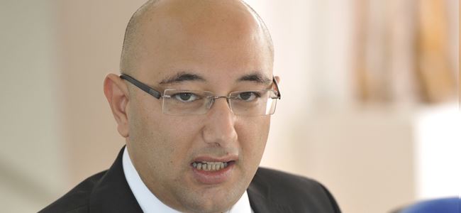 ÖZGÜR: 13. MAAŞLARA DOKUNMA GİBİ BİR NİYET İÇERİSİNDE DEĞİLİZ