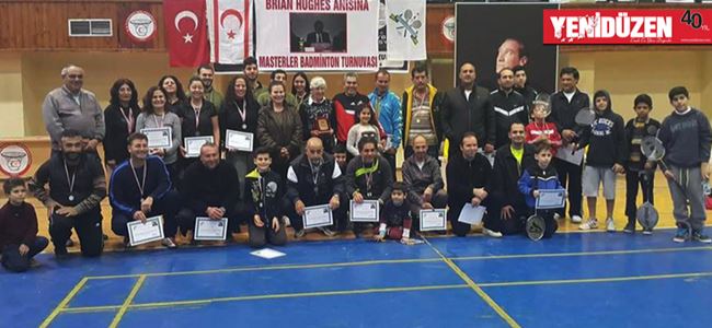 Badmintonda veteranlar yarıştı