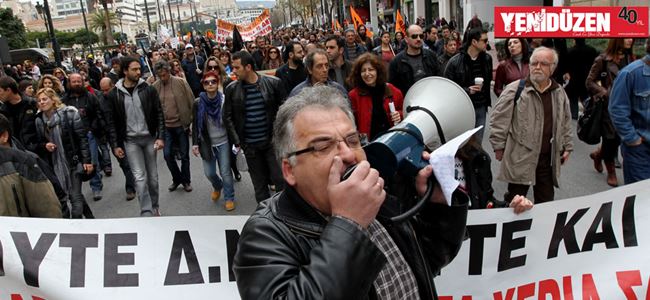 Yunanistanda gazeteciler greve gitti