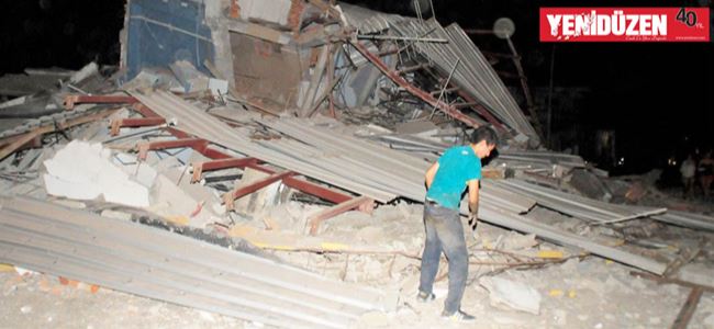 Ekvadorda 7,8 büyüklüğünde deprem