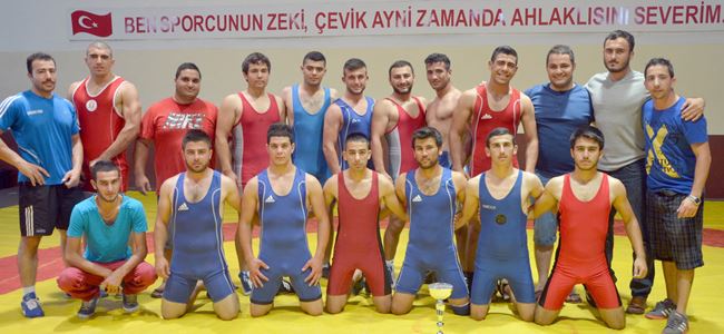 Güreşte şampiyonluk DAÜ’nün