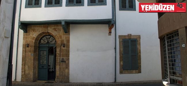 “Sesini Yükselt Haklarını Savun”