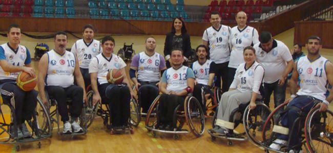 “Biz engelli değiliz, engelleneniz”