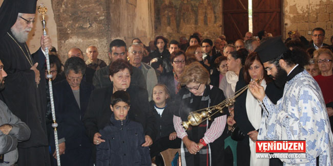 Kıbrıslı Rumlar  “Ay.Fanurios Şapeli”nde ayin yapacak