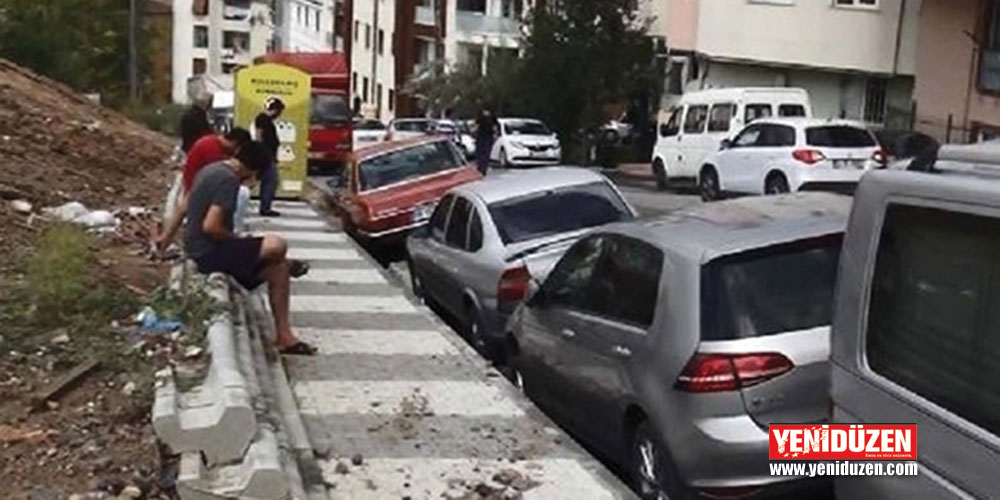 İstanbul’da aşırı yağıştan yol çöktü