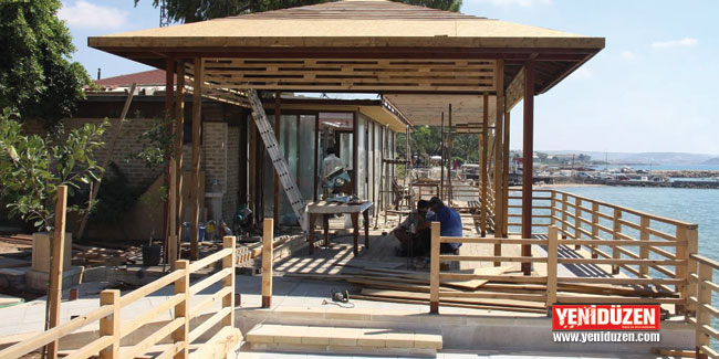 İskelede kaçak yapılar mühürlendi