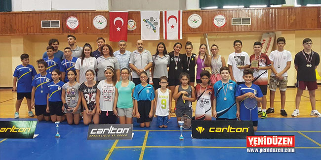  Badmintonun genç şampiyonları