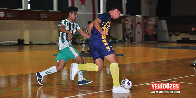 Lise futsal heyecanı başladı