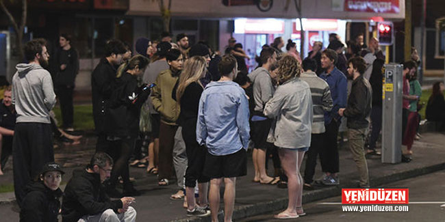 Yeni Zelandada turistler tahliye ediliyor