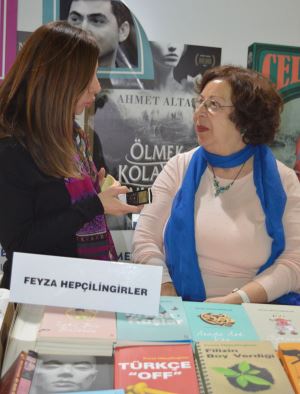 İzmirli edebiyatçılar Adres Kıbrıs’a konuştu