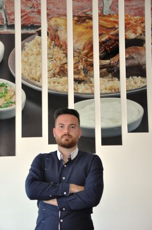 Restoran işletmecisi Cemil Murat; “Eleman çok yok, ara elaman sıfır”