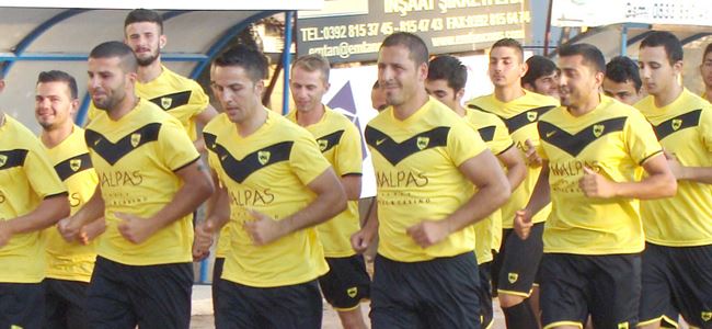 Maunacılar sahaya indi