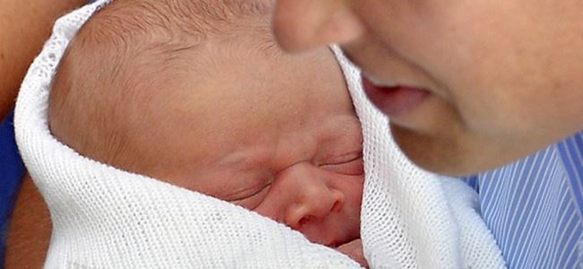 İngiltere kraliyet bebeğinin ismi açıklandı