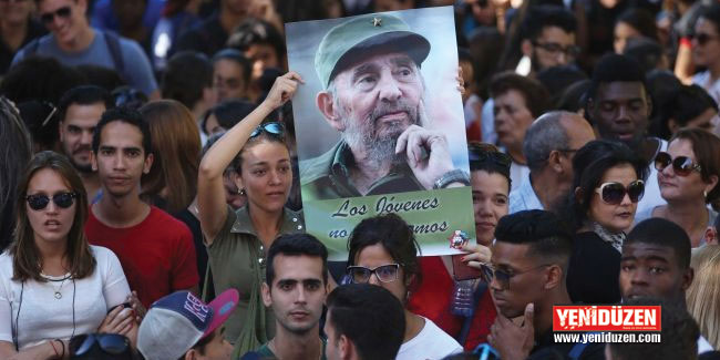  Fidel Castro’yu 1 milyon kişi uğurladı