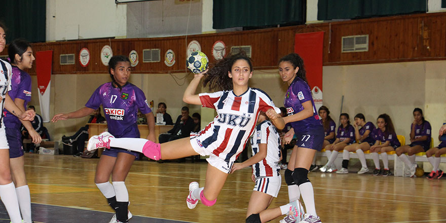 Esentepe’nin rakibi YDÜ