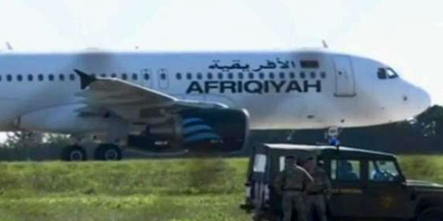 Libya uçağı kaçırıldı: 109 kişi serbest