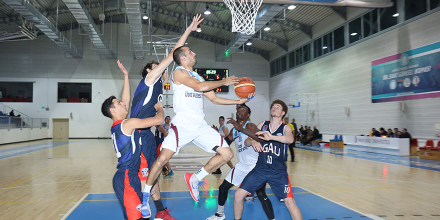 Girne derbisi farklı bitti: 93-55