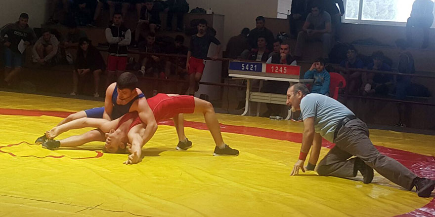 Gençlerde zirve DAÜ’nün