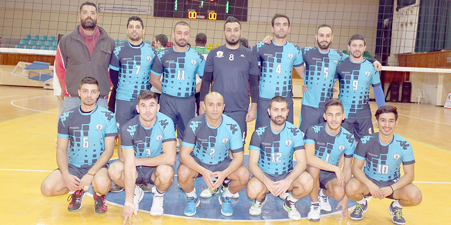 YDÜ ve Çamlık Spor zirvede