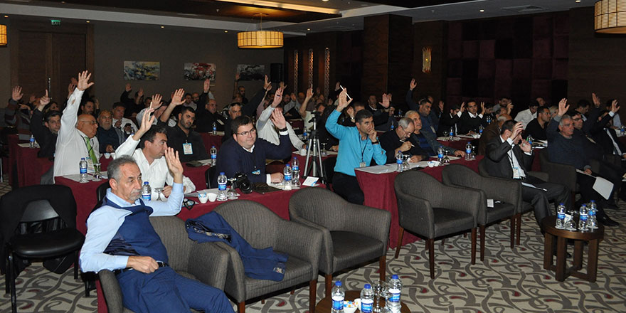 Üyeler tüzüğe onay verdi