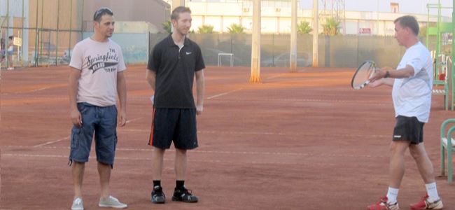 Tenis antrenörlerine Unierzyski desteği