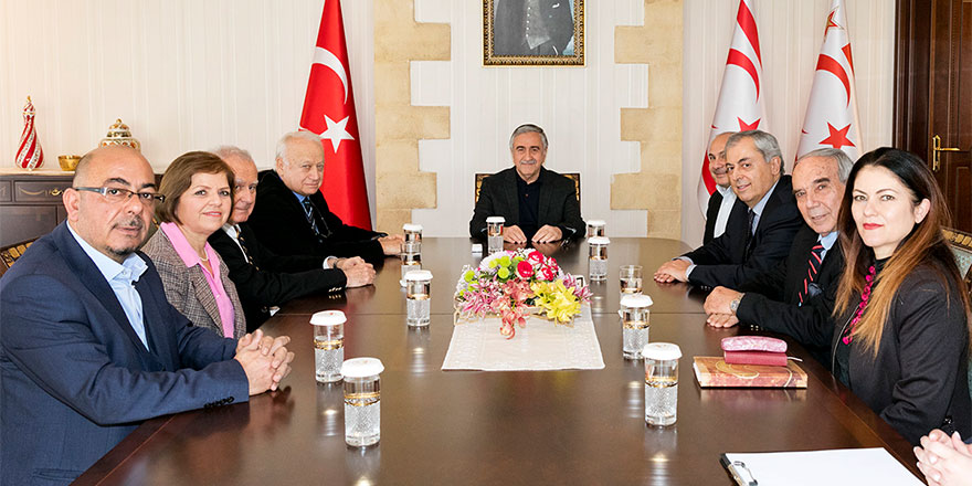 Akıncı, Türk-Yunan Forumu ile görüştü