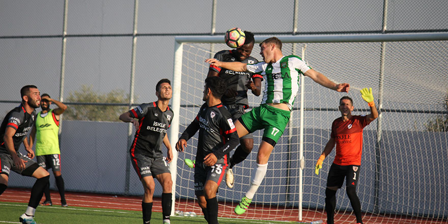 İskele’de zor maç