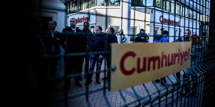 Cumhuriyet önünde silah sesleri