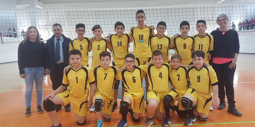 Ortaokul voleybolda final zamanı