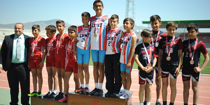 Atletizmde şampiyon Levent ve Yakın Doğu