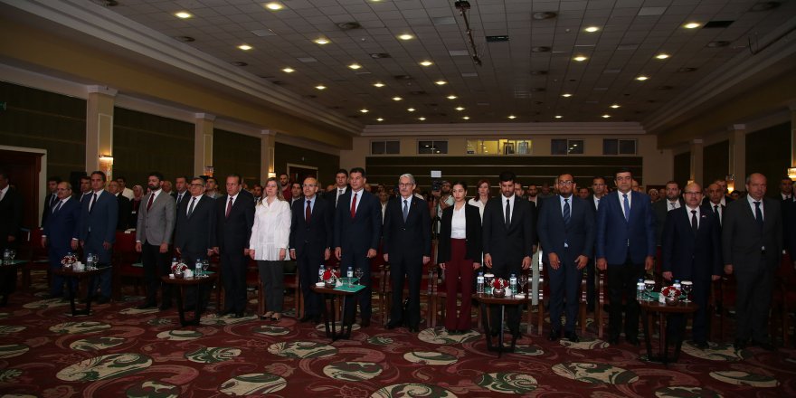 “Dünya’da, Türkiye’de ve KKTC’de Ekonomik Gelişmeler ve Beklentiler Konferansı” düzenlendi