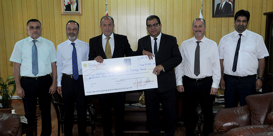 Kıbrıs Vakıflar Bankası'ndan Onkoloji Servisi’ne bağış