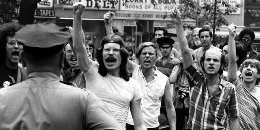 Stonewall: "Dünyanın Her Köşesinden Duyulan Silah Sesi"